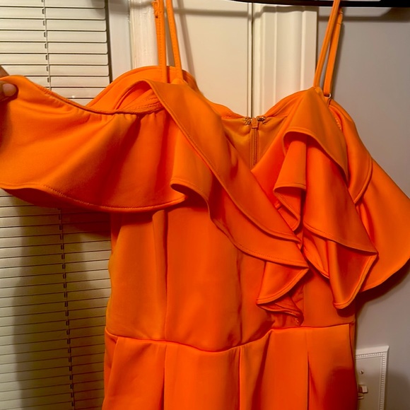 Peach romper - Picture 4 of 4